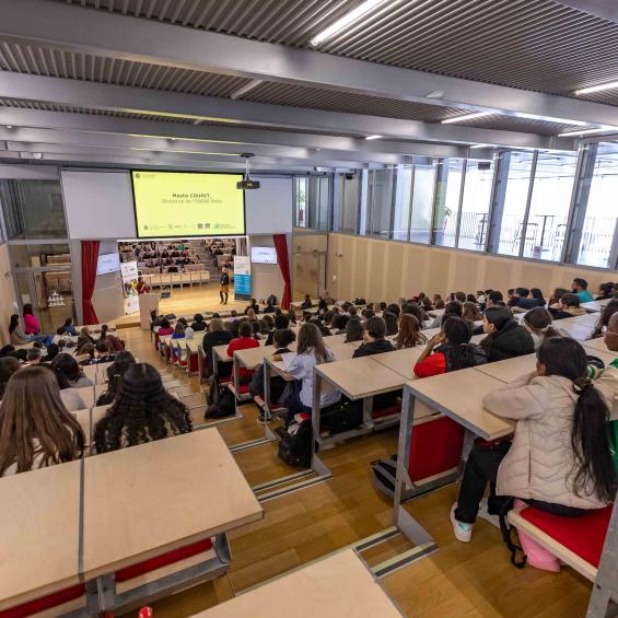 IP Paris accueille 200 collégiennes et lycéennes pour les encourager à s'orienter vers les sciences